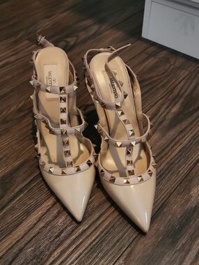 Valentino Beige Patent Leather Rockstud T-Strap Pumps